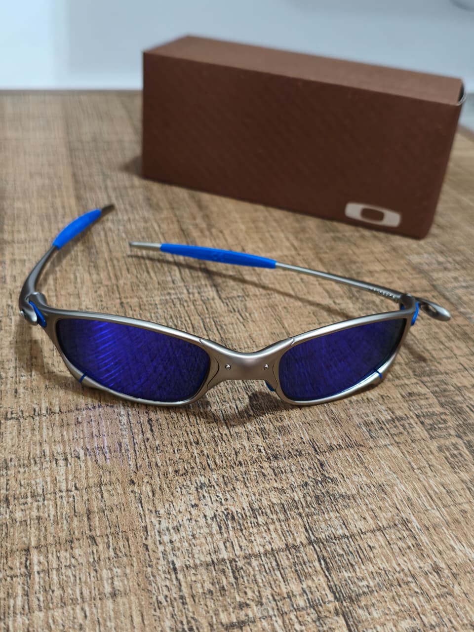 Óculos de Sol Juliet Plasma Azul Escuro