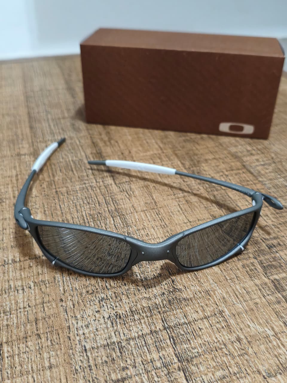 Óculos de Sol Juliet Carbon Cinza